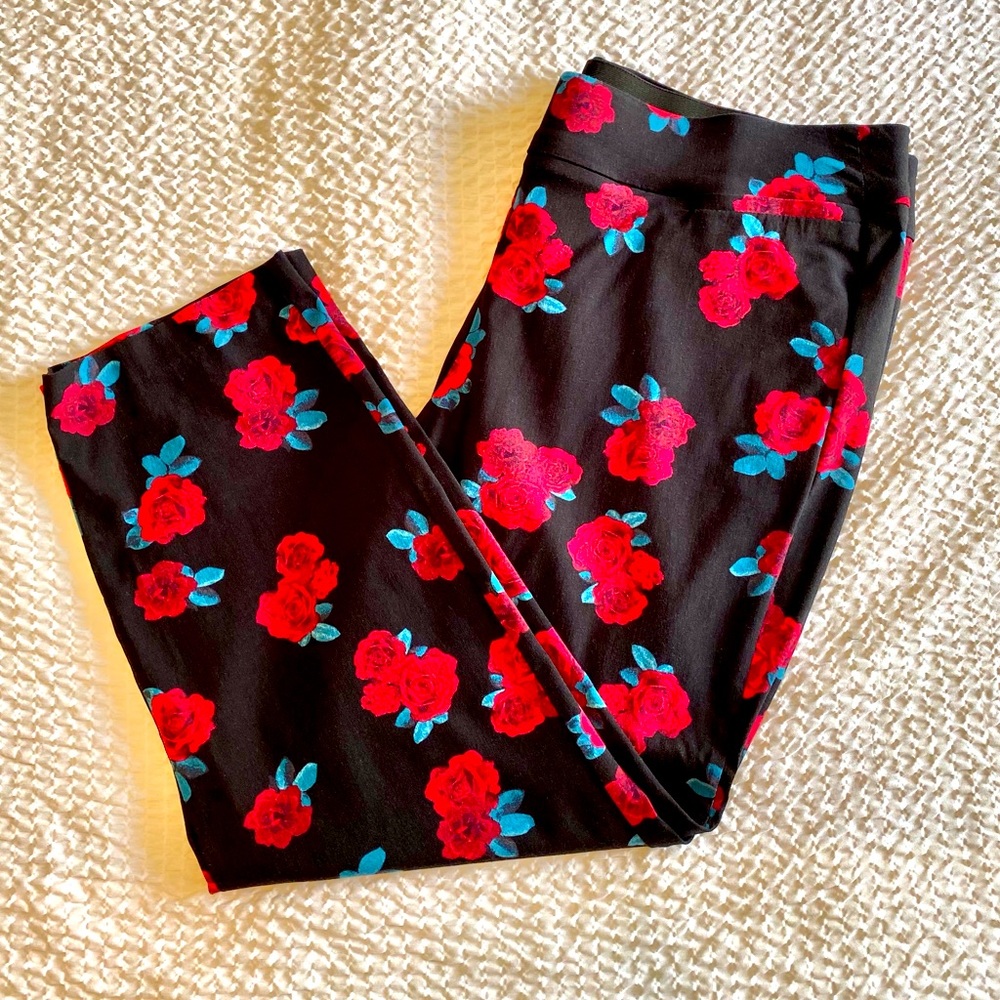 Lane Bryant Allie Sz 22R Black w Roses Ankle Pant